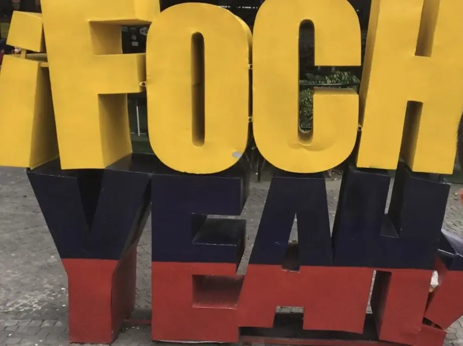 LGBTQ-freundliches Nachtleben in der Nähe von Plaza Foch